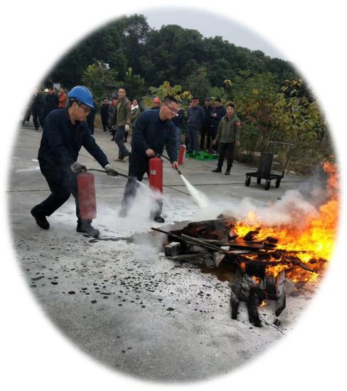 博鱼.体育（中国）官方网站-登录入口急救安全知识培训暨应急疏散和消防灭火演练活动报道(图11)